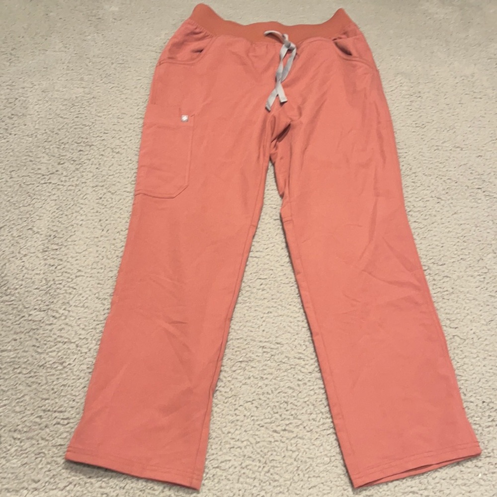 FIGS Kade Cargo Scrub Pants for Women — Classic Fit, Straight size S/P